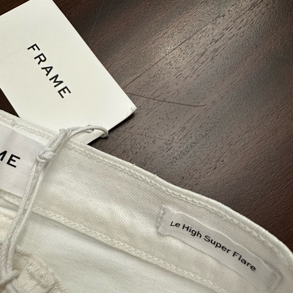 NWT Frame Denim Le High Super Flare Jeans in Blanc White - Picture 6 of 6